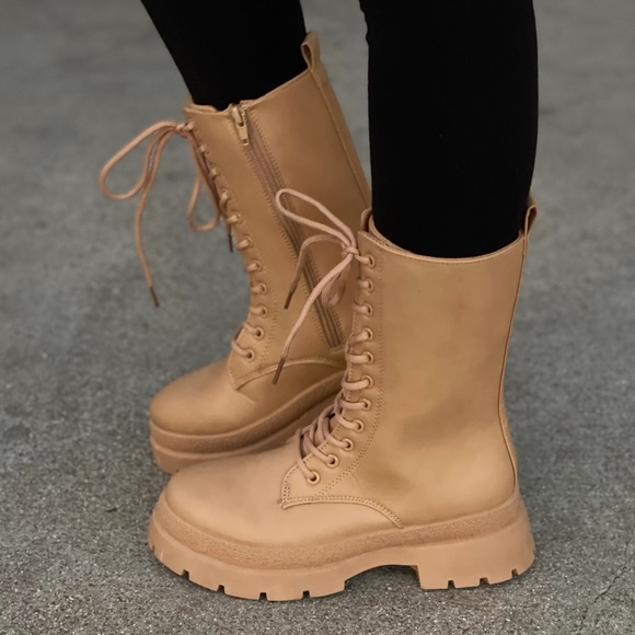 Camel lace up combat boots - Picture 5 of 9